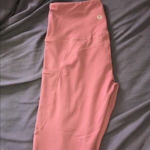 Pink lulu lemon leggings